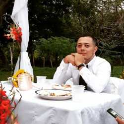Darwin Estalyn vela Robleto