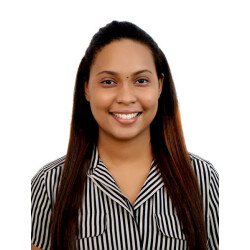 Maria Laura Paredes