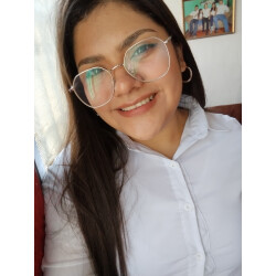 Shirlee Marleny Osoy De León