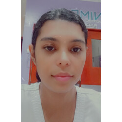 Shaaron Lucia Molina Briones