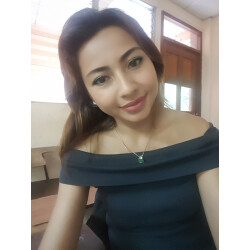Karen Azucena Selva García