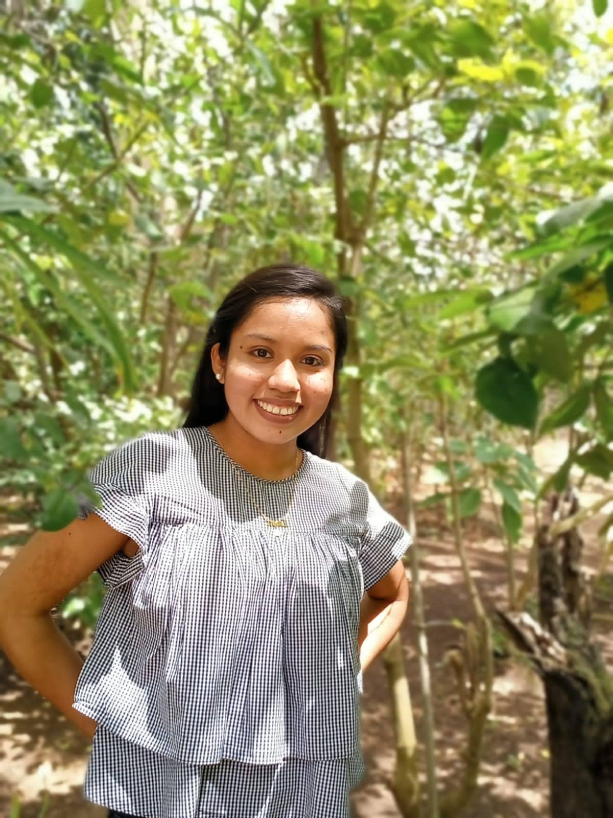 Laura Carmona .